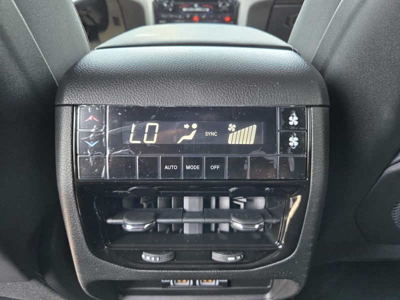 New 2026 Jeep Grand Cherokee L Laredo 4x2