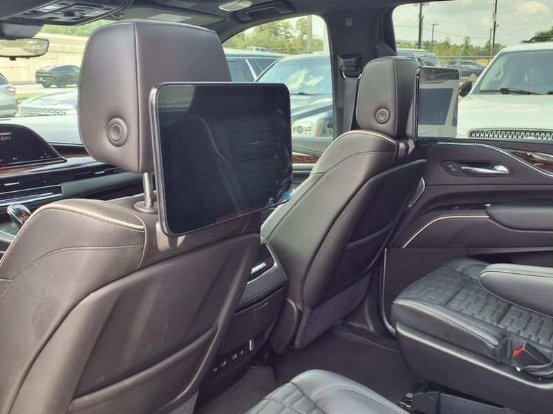 Used 2021 Cadillac Escalade ESV Sport PlatinumImage 7