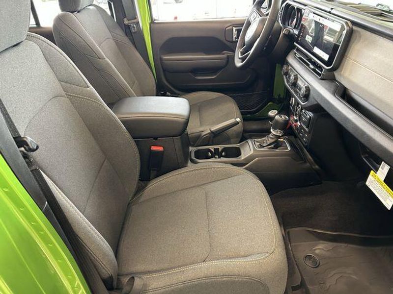 New 2025 Jeep Wrangler 4-door WillysImage 8