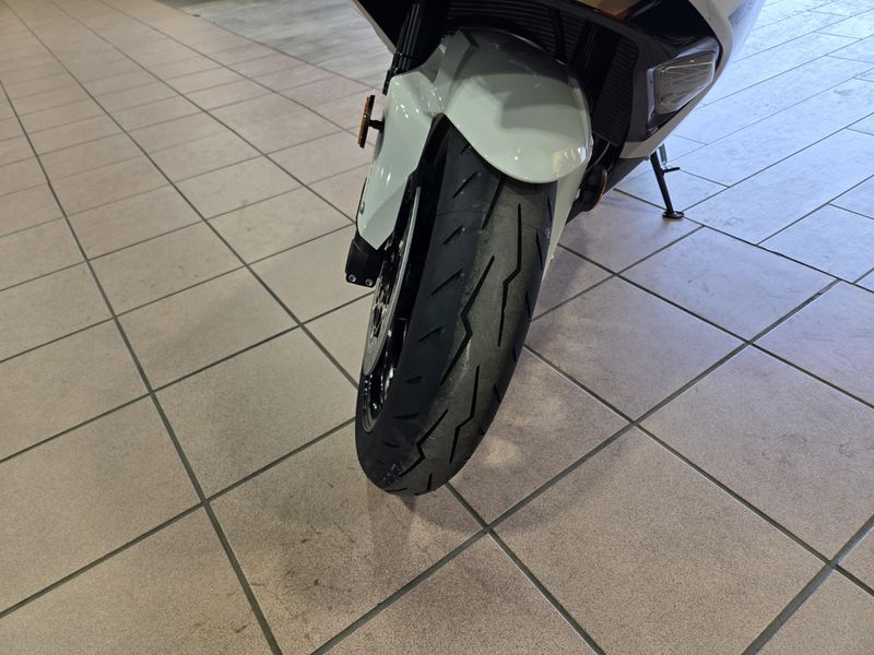 NEW 2026 KAWASAKI NINJA ZX6R ABS Image 19