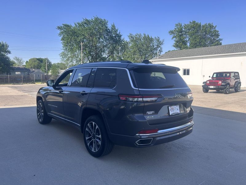 2023 Jeep Grand Cherokee L OverlandImage 5