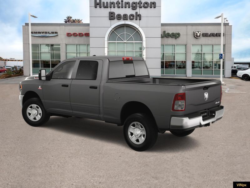 2024 RAM 2500 Tradesman Crew Cab 4x4Image 2