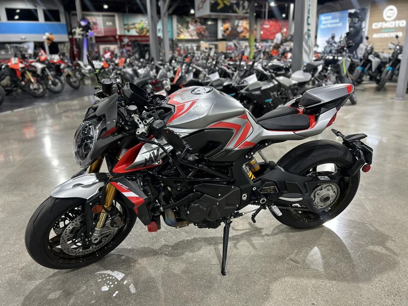 Used 2022 Mv Agusta BRUTALE 1000 NURBURGRING Image 12