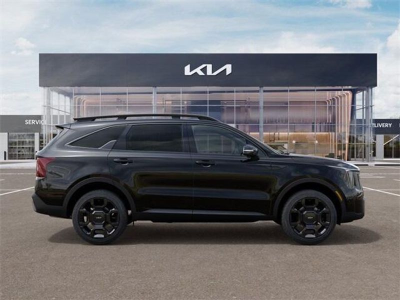 2025 Kia Sorento X-Line SXImage 7