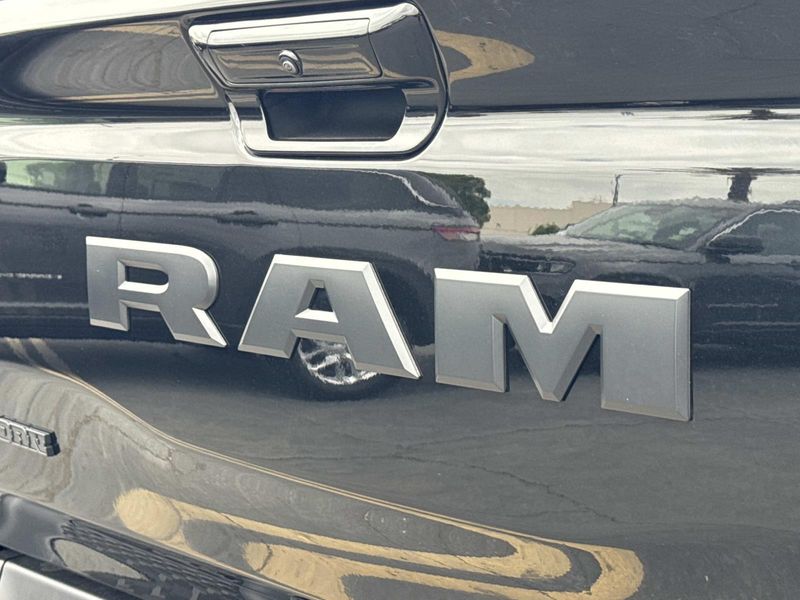 New 2026 RAM 1500 Big Horn Crew Cab 4x2 5'7' Box