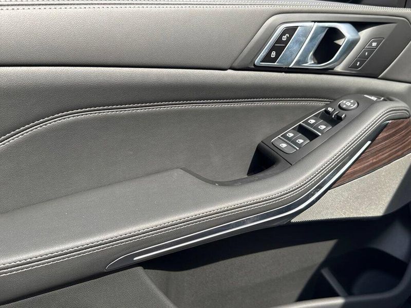 New 2026 BMW X5 sDrive40iImage 14