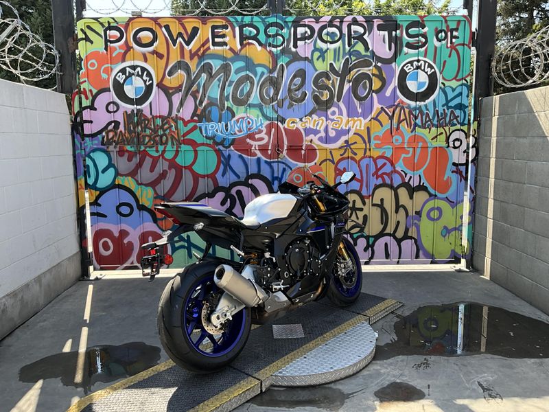 New 2026 Yamaha YZF-R1M Image 5