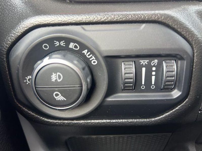 2022 Jeep Gladiator MojaveImage 37