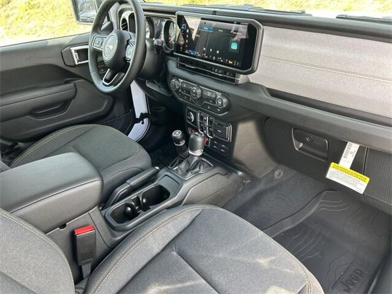 New 2026 Jeep Wrangler 4-door WillysImage 13