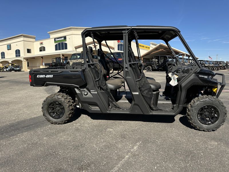 2025 CAN-AM DEFENDER MAX XT HD9 STEALTH BLACK in a STEALTH BLACK exterior color. Family PowerSports (877) 886-1997 familypowersports.com 