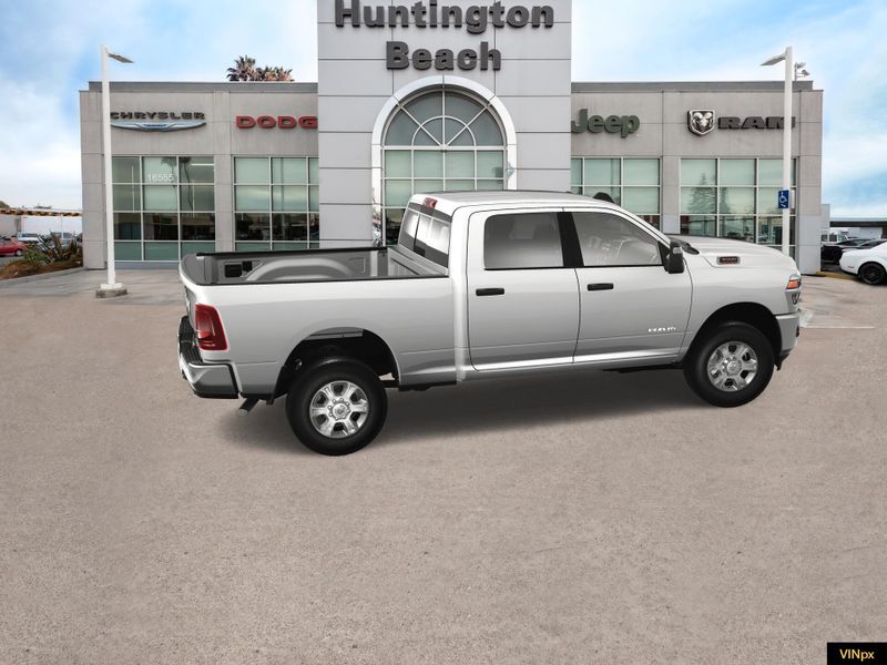 2025 RAM 3500 Big Horn Crew Cab 4x4Image 11