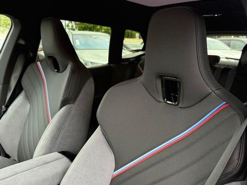 New 2026 BMW iX xDrive45Image 18
