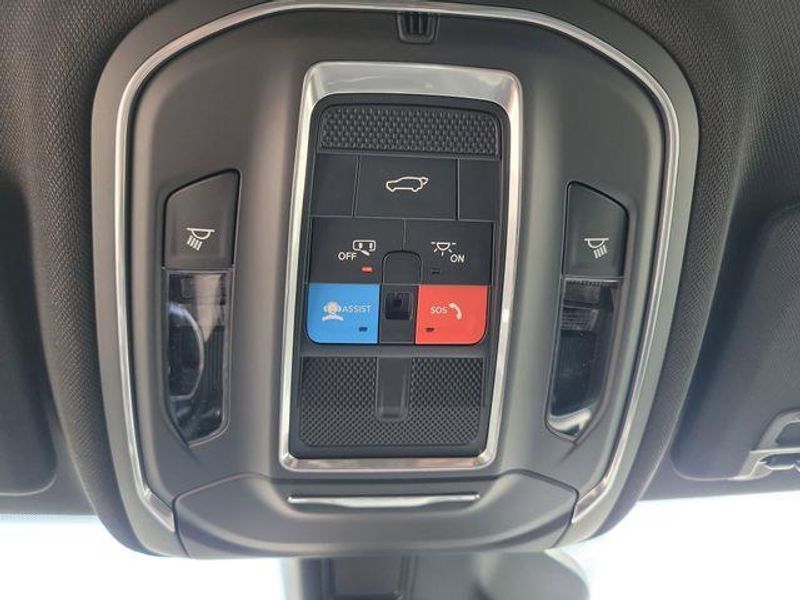New 2026 Jeep Grand Cherokee Laredo Altitude 4x4
