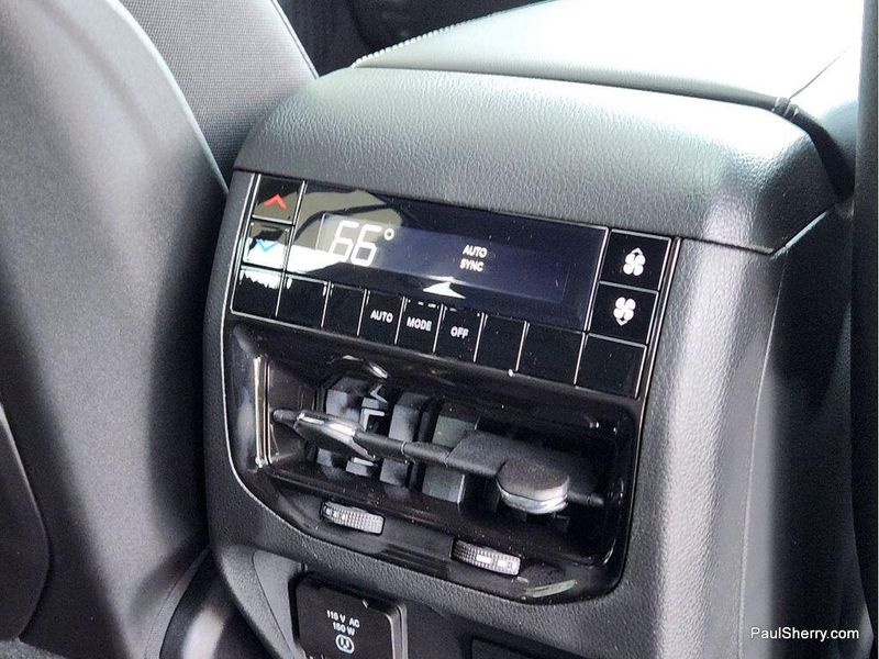 New 2026 Jeep Grand Cherokee L Laredo Altitude 4x4