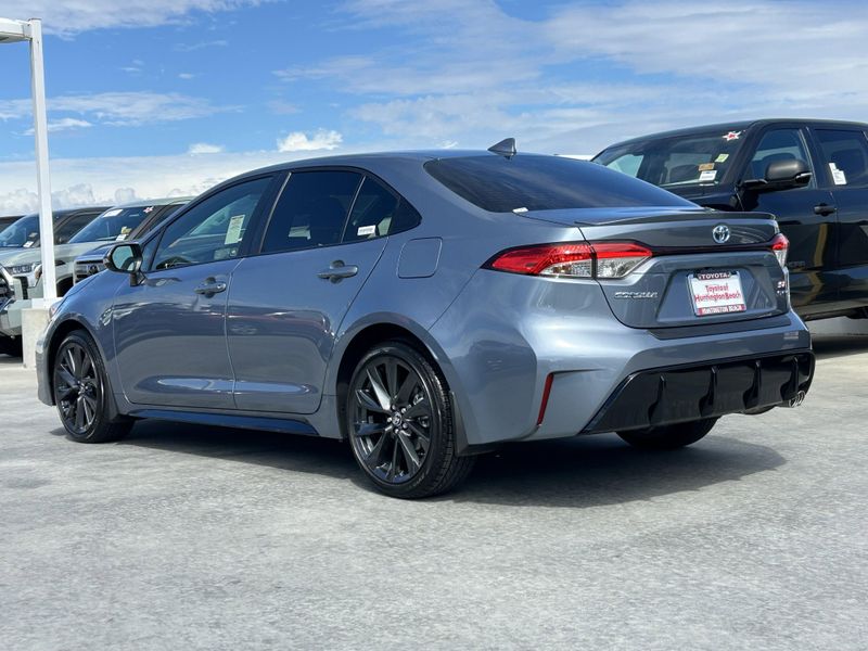 Used 2025 Toyota Corolla SEImage 5