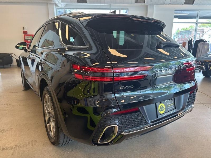 2023 Genesis GV70 2.5T