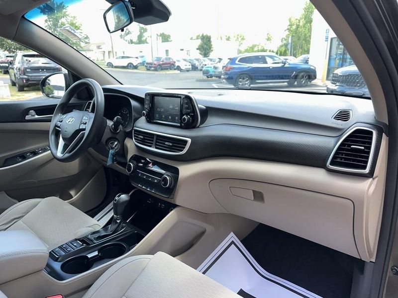 2020 Hyundai Tucson SEImage 17