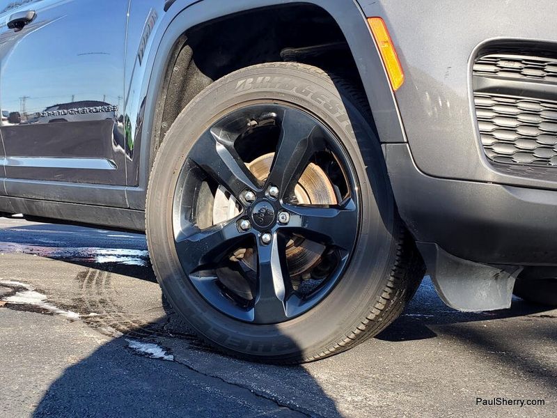 Used 2022 Jeep Grand Cherokee Altitude