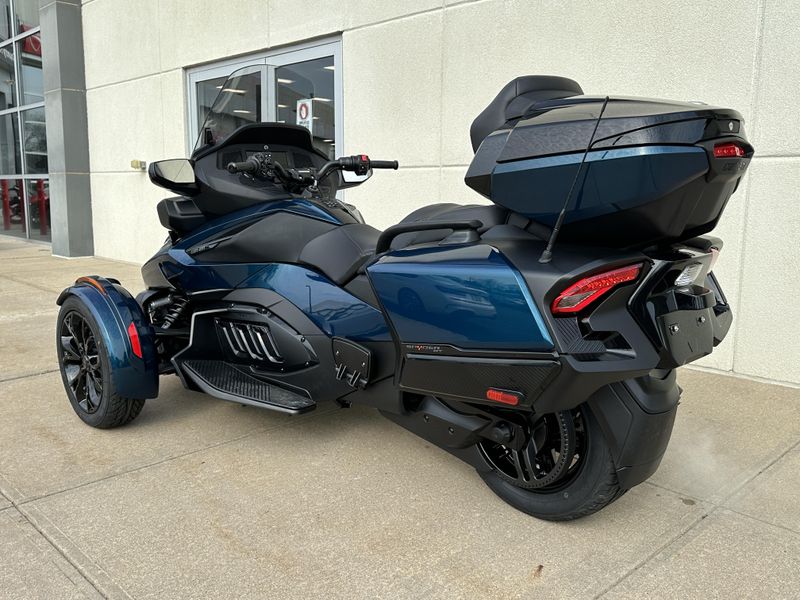 2024 Can-Am SPYDER RT LIMITEDImage 3