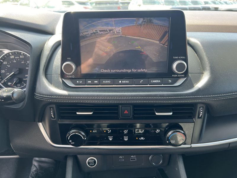 Used 2021 Nissan Rogue SImage 18