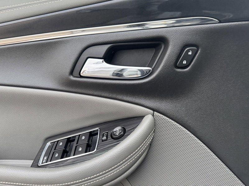 2019 Chevrolet Impala LTImage 17