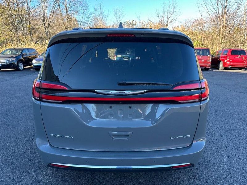 2022 Chrysler Pacifica LimitedImage 14