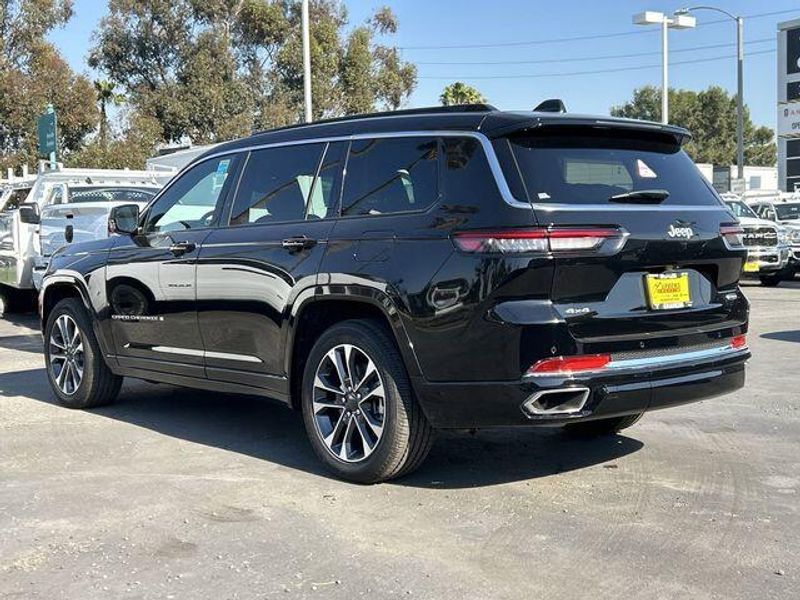 New 2024 Jeep Grand Cherokee L Overland 4x4Image 11