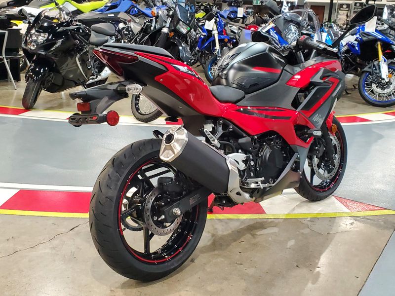 2025 Kawasaki NINJA 500 SE ABS Image 7