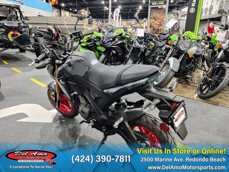 2024 Kawasaki Z125 PROImage 7