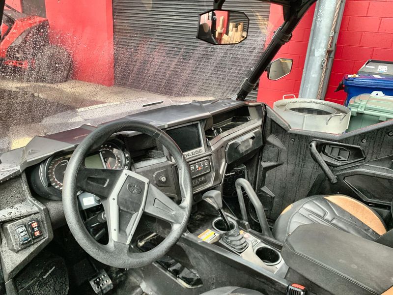 Used 2022 Polaris GENERAL XP 4 1000 DELUXE RC - BLACK CRYSTAL RIDE COMMAND Edition Image 20