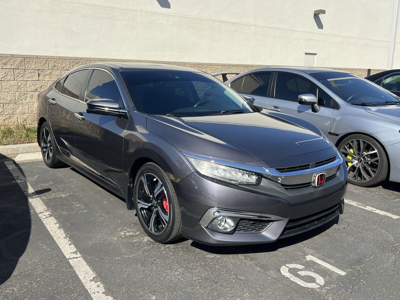 Used 2017 Honda Civic Sedan TouringImage 2