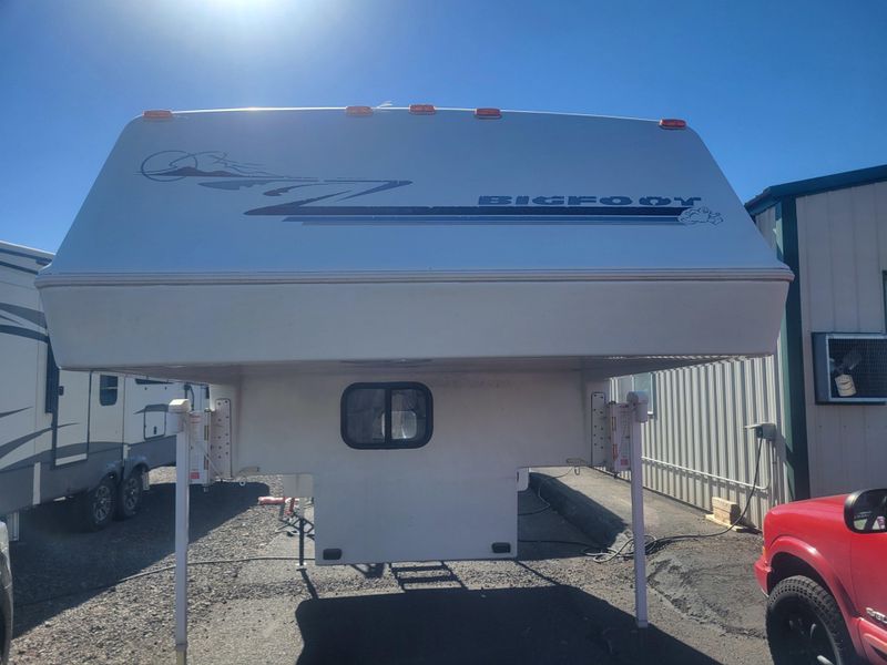 Used 1999 BIGFOOT 25-C-9.6B Image 2