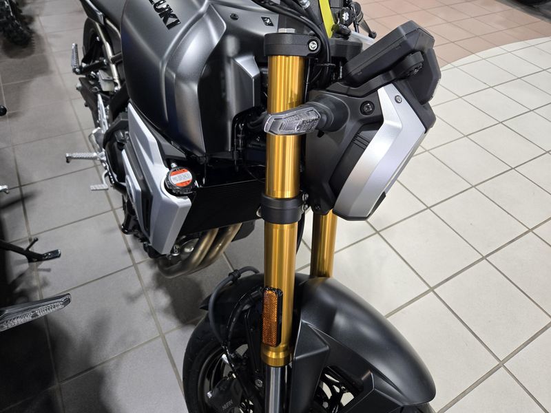 NEW 2026 SUZUKI GSX8T Image 11