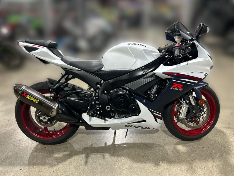 Used 2024 Suzuki GSX-R600 Image 12