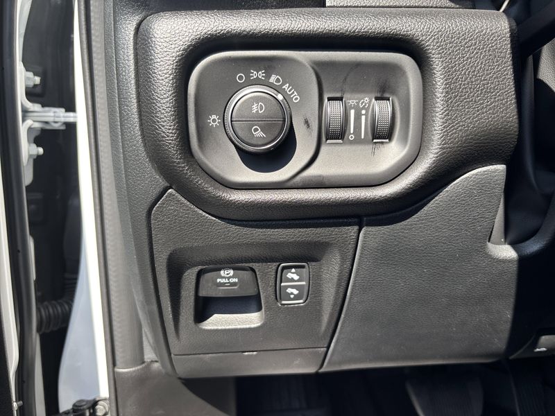 New 2025 RAM 1500 Big Horn Crew Cab 4x4 5