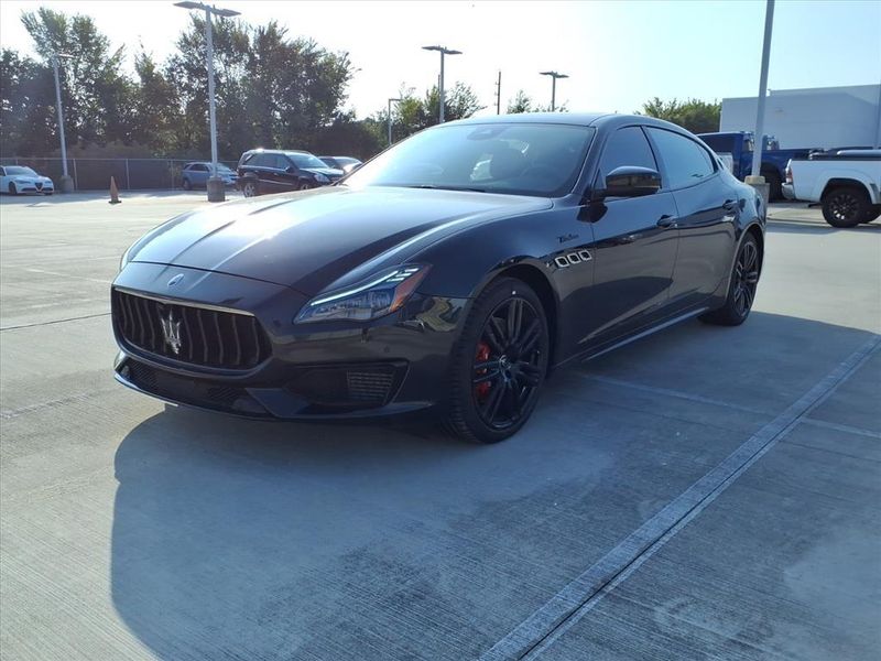 Used 2022 Maserati Quattroporte ModenaImage 2