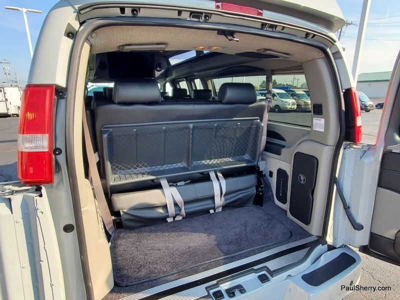 2023 Chevrolet Express Cargo Image 8