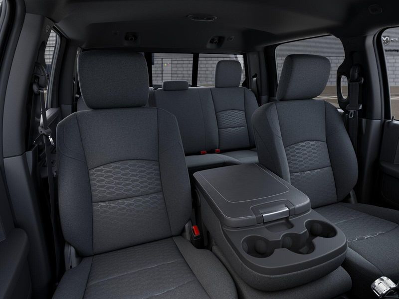 New 2026 RAM 2500 Black Express Crew Cab 4x4 6