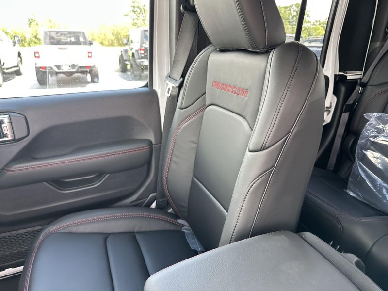 New 2025 Jeep Gladiator Rubicon X 4x4Image 26