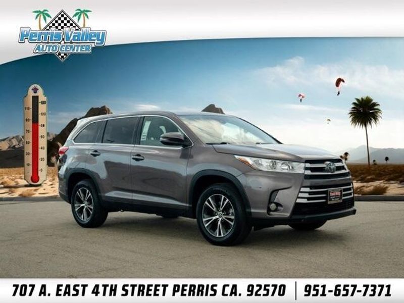Used 2019 Toyota Highlander LE PlusImage 1