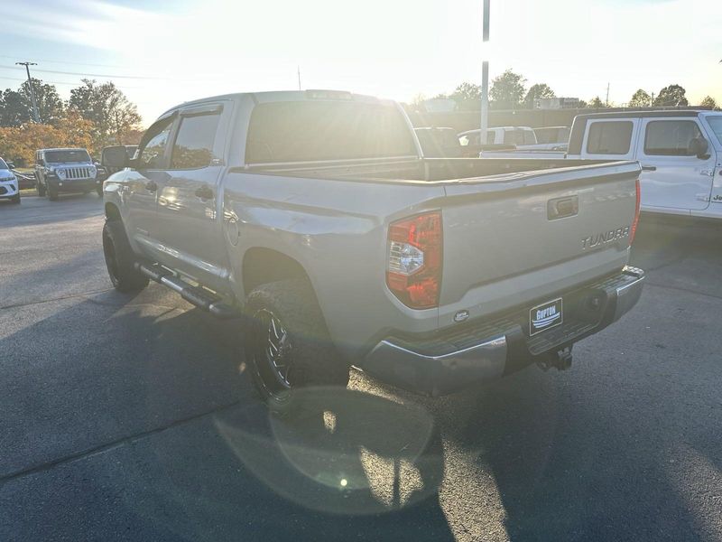 2016 Toyota Tundra 4WD Truck SR5Image 10