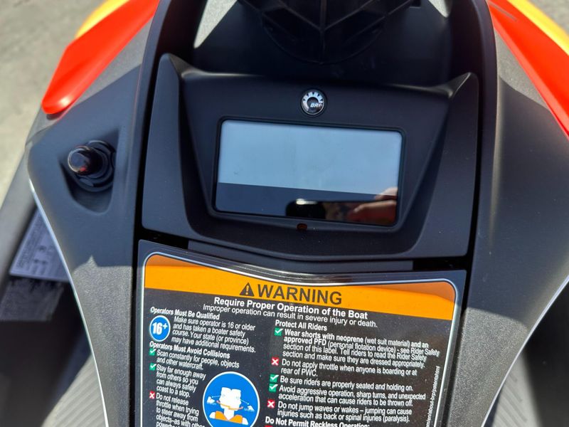 New 2024 Sea-Doo SPARK FOR 2 90 (SOUND SYSTEM) Image 15