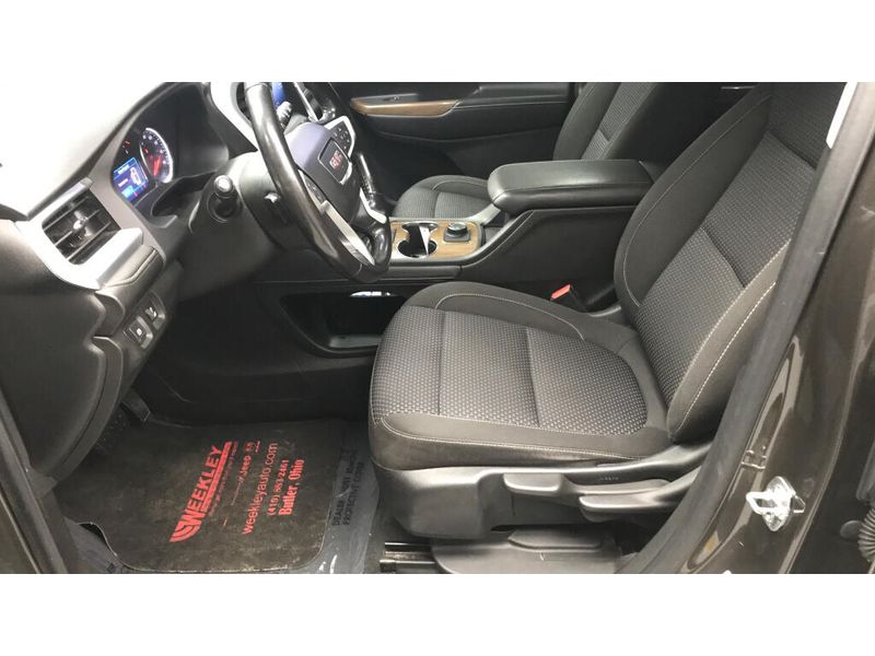 Used 2020 GMC Acadia SLEImage 9