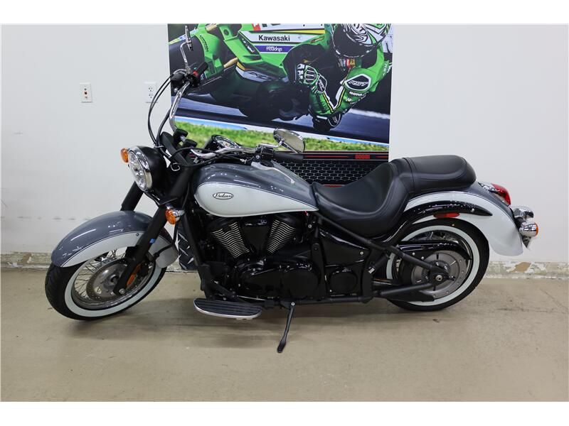 Used 2024 Kawasaki VULCAN 900 CLASSIC Image 4