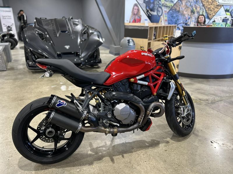 Used 2017 Ducati MONSTER S Image 2