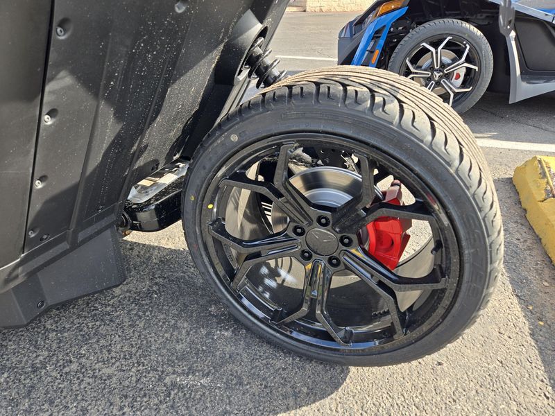 NEW 2026 POLARIS SLINGSHOT SIGNATURE EDITION AUTODRIVE Image 21