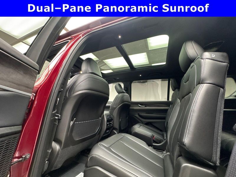 2025 Jeep Grand Cherokee L Limited 4x4Image 21
