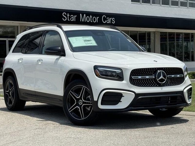 2024 Mercedes-Benz GLB 250Image 1