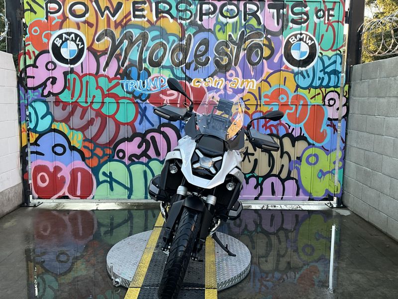 2025 BMW R 1300 GS Image 1