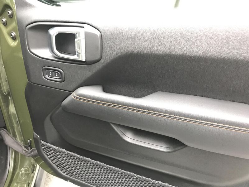 Used 2022 Jeep Gladiator MojaveImage 25